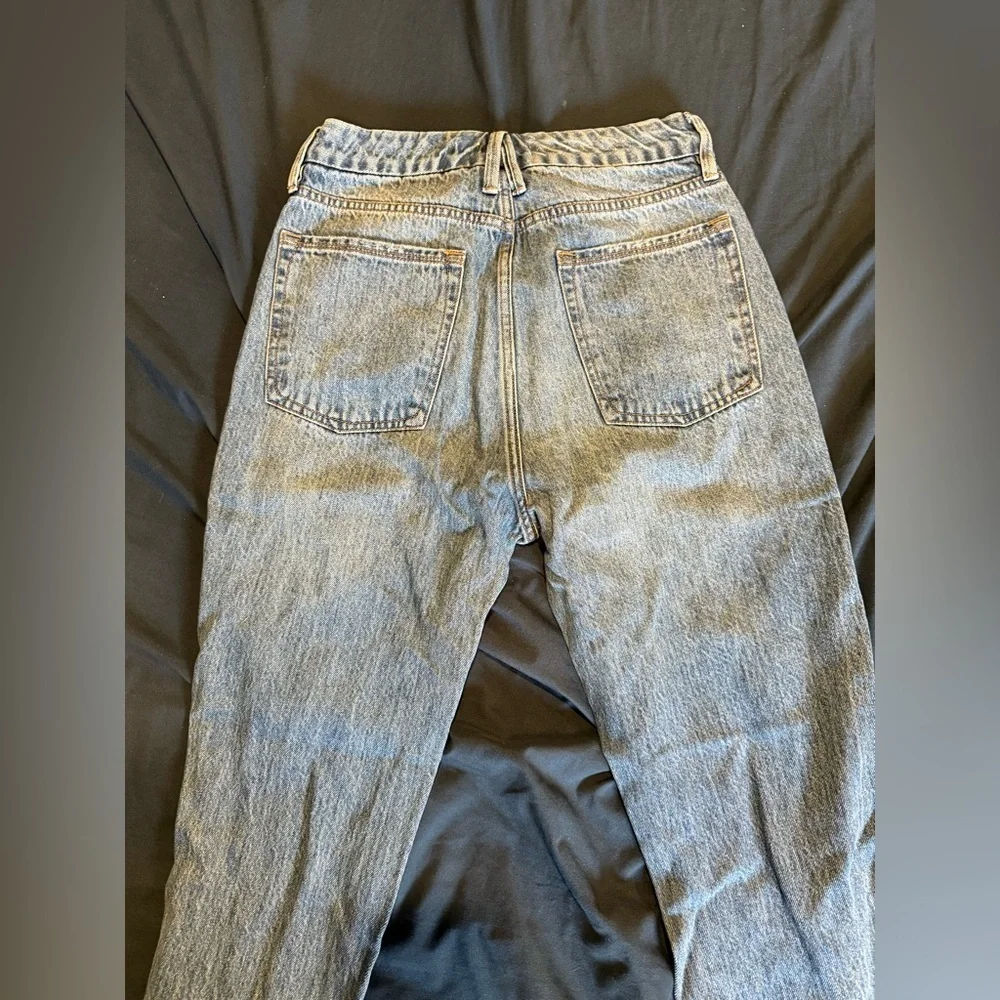 Good American Good Boy Jeans Size 4/27 High Rise Boot Slit Distressed Denim
